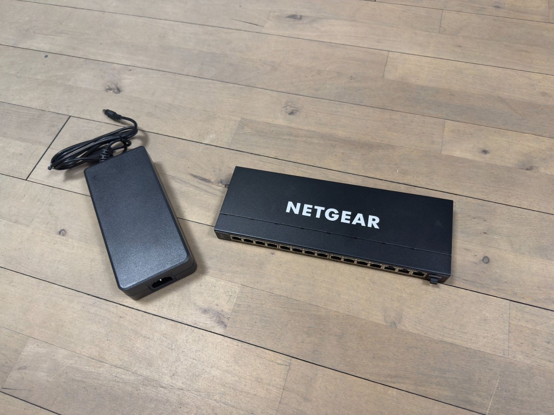 Netgear Hub & Switch: Netgear GS316EPP-100PES Switch, 15 +1 Port – Usato da Fehraltorf venduto da eventag 3