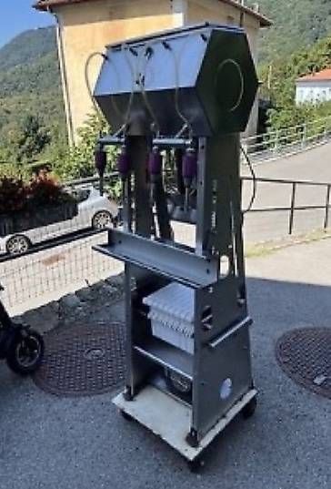 Alle Maschinen: Weinabfüllmaschine mit Filter – Gebraucht aus Breno von gre_jz8f