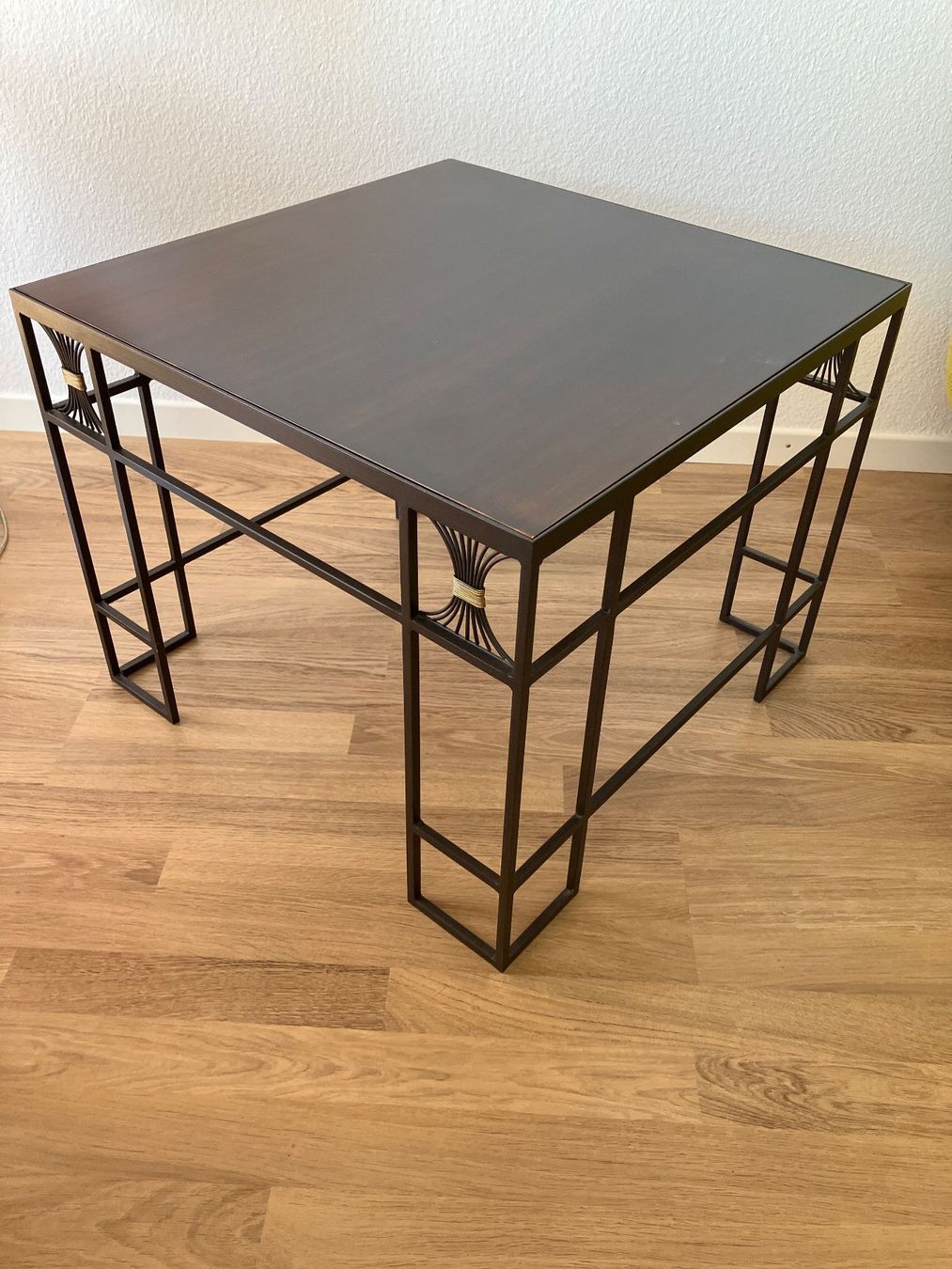 Tables de nuit: Beistelltisch muss bis 29.05 weg – Neuf (Voir description) à Biel/Bienne par pet_85b6 1