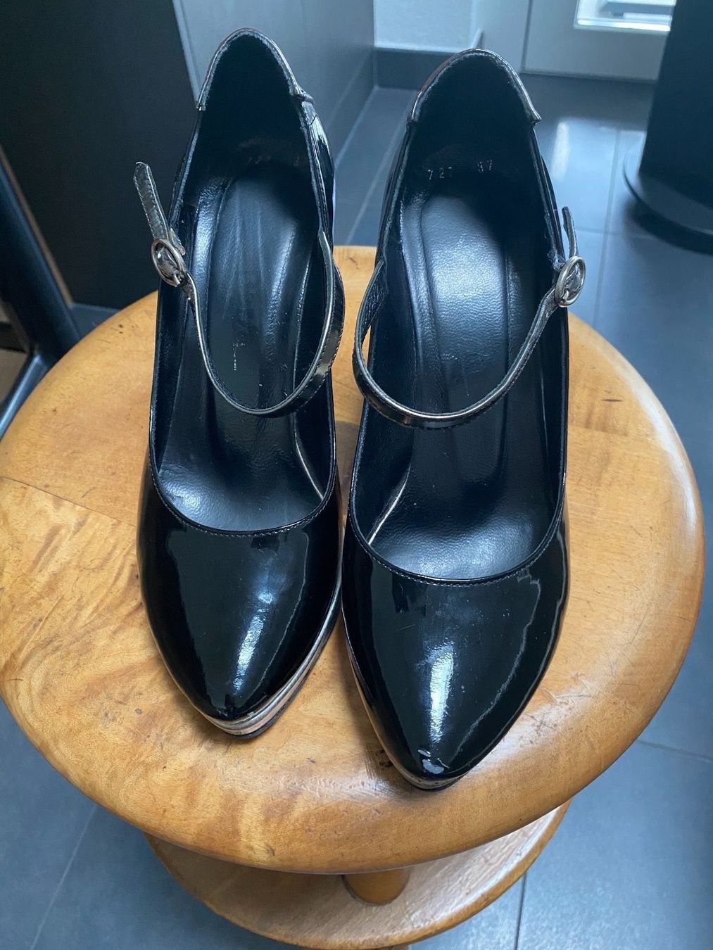 Scarpe da donna: Chaussures compensées vernis  T37 – Usato da Porrentruy venduto da SYANKA 4