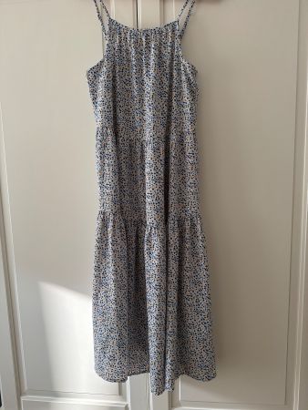 Kleid ONLY Blumenmuster Grösse S guter Zustand