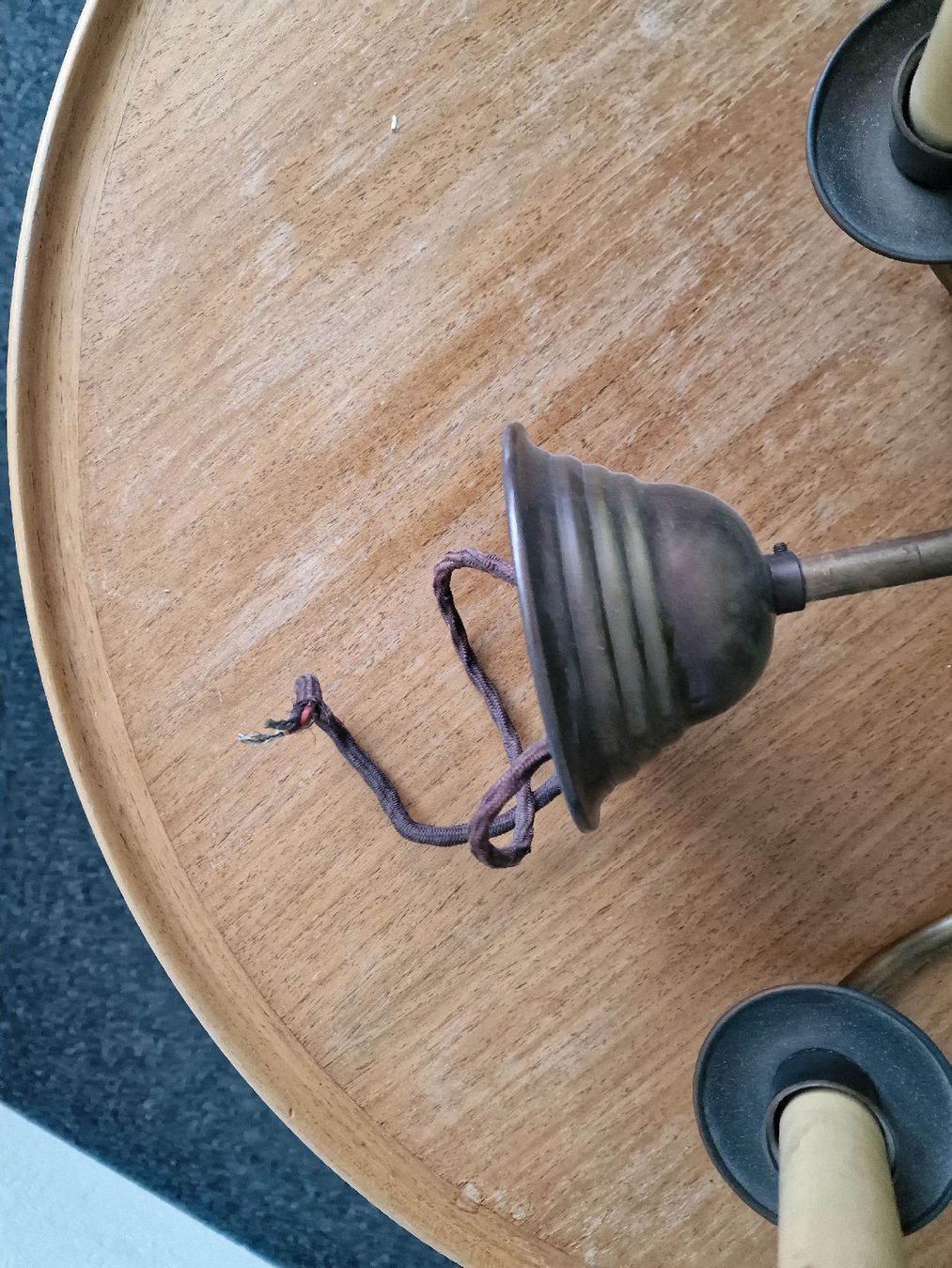 Lustres & lampes de plafonds: Kronleuchter mit 5 kerzenförmigen Leuchten – D'occasion à Untersiggenthal par jumath 2