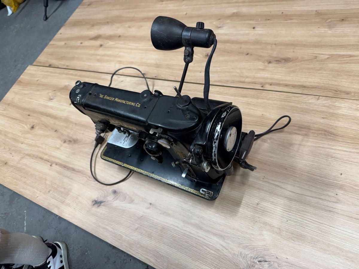 Tutte le macchine: Antiquité Singer machine (hs) – Usato da Grand-lancy venduto da RustytoRestore 2