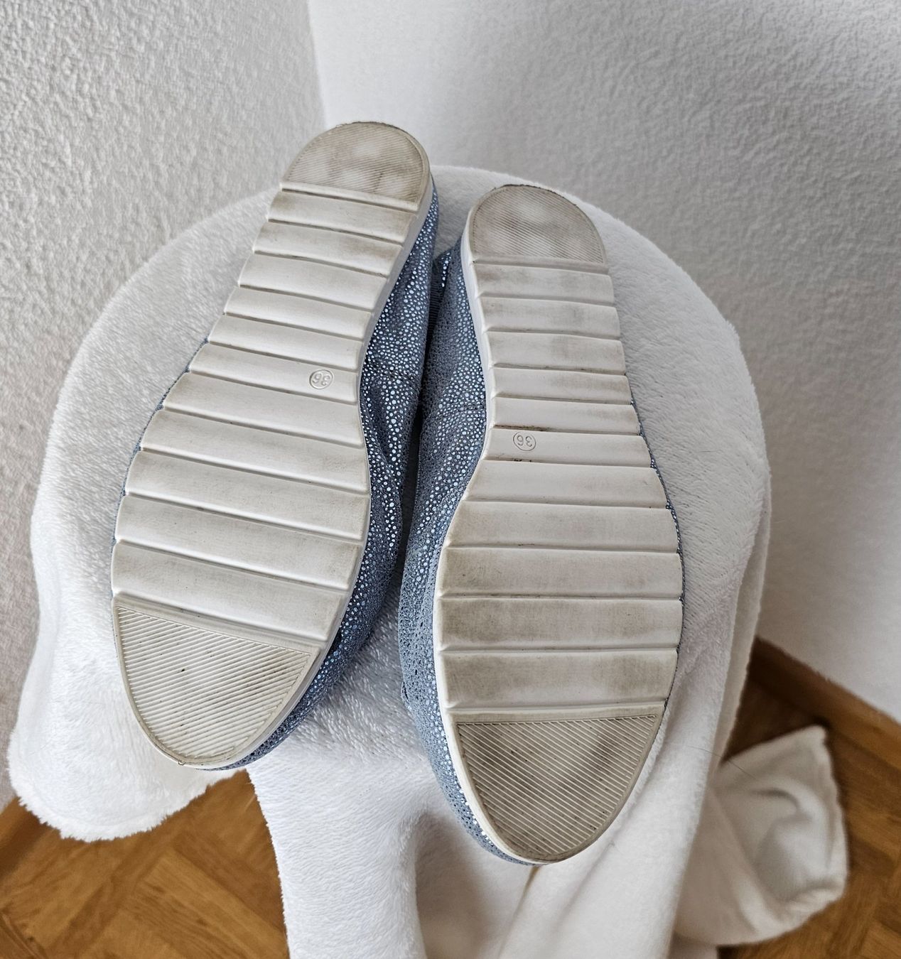 Scarpe da donna: Varese Ballerinas, hellblau Leder Gr. 36 – Usato da Füllinsdorf venduto da Sunnebliemli7 3