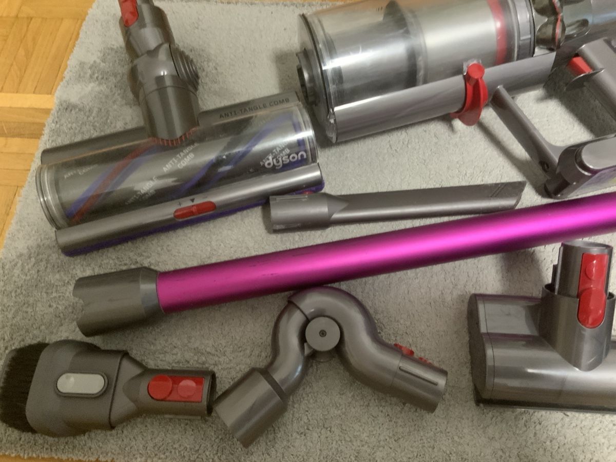 Dyson Aspirapolveri & Accessori: Aspirateur Dyson V10 – Usato da Lausanne venduto da cjrrviseu 1