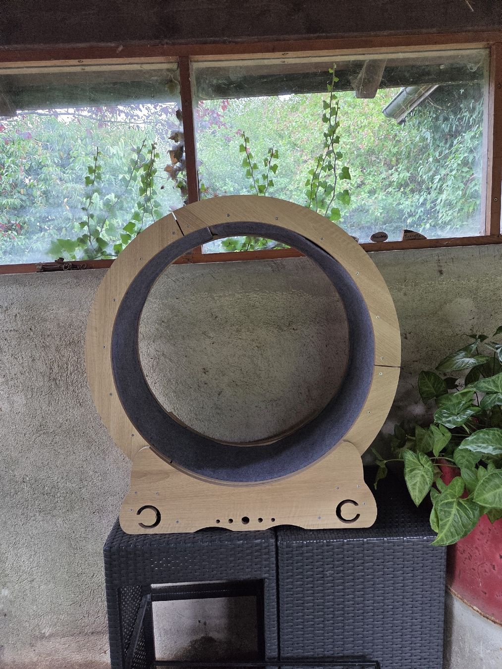 Arbres à chats: Roue pour chat en bois – D'occasion à Bassins par Clax72