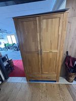 Holzschrank 