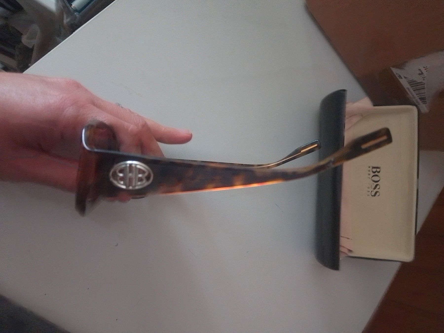 Occhiali & Lenti: Hugo Boss Sonnenbrille mit Etui – Usato da Gurtnellen venduto da AlexandraB51 1