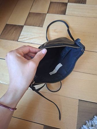 schwarze Tasche
