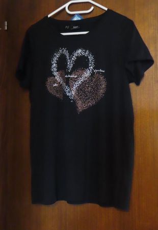 T-shirt bpc noir motif cœur taille 44/46 Neuf