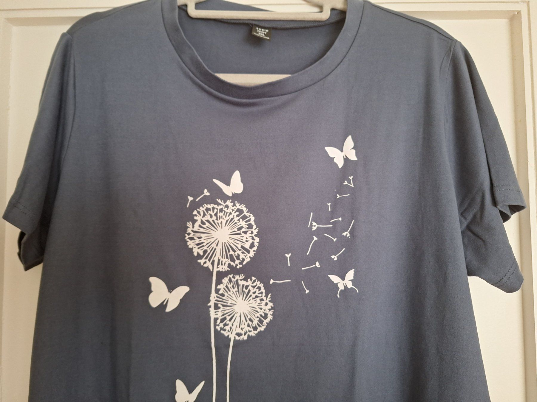 Shein T-shirt: T-shirt Shein, taille 2XL,  neuf – Nuovo (secondo la descrizione) da Lausanne venduto da anta-123 1