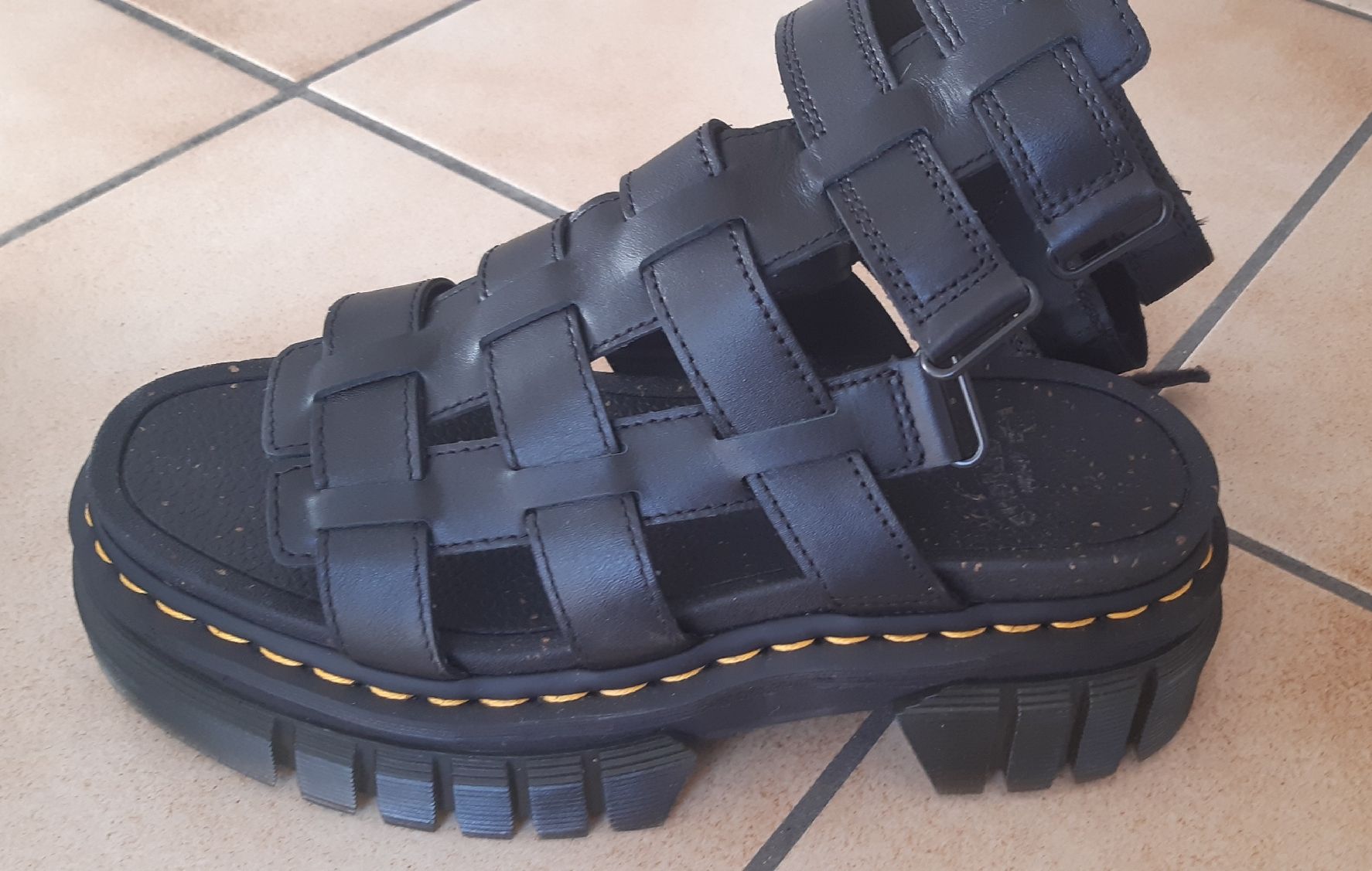 Dr. Martens Scarpe da donna: Dr Martens sandales Ricki Gladiator 39 – Nuovo e nell'imballaggio originale da Treycovagnes venduto da Diabolik70orange 4