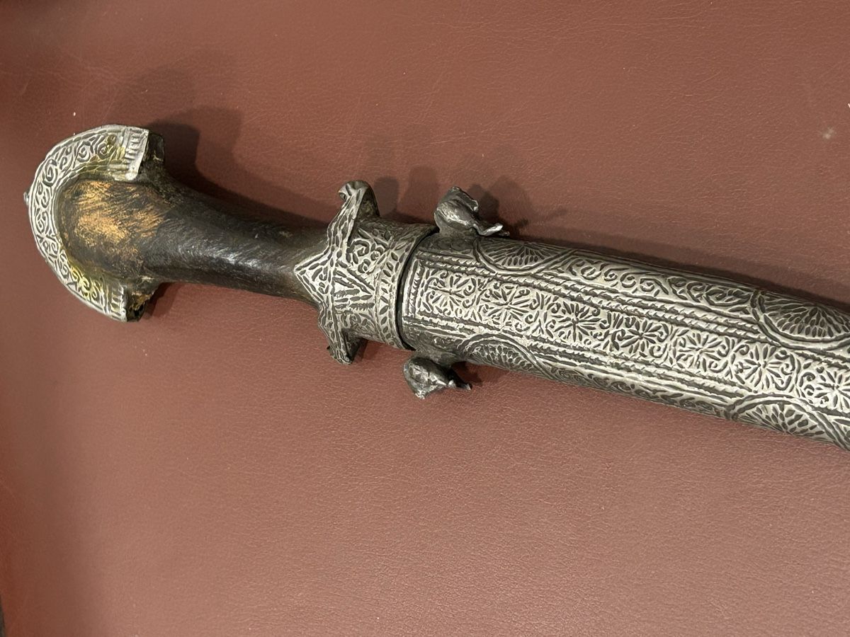 Posate: Dolch verziert mit handgefertigter Metallscheide – Usato da Losone venduto da del_yh97 3
