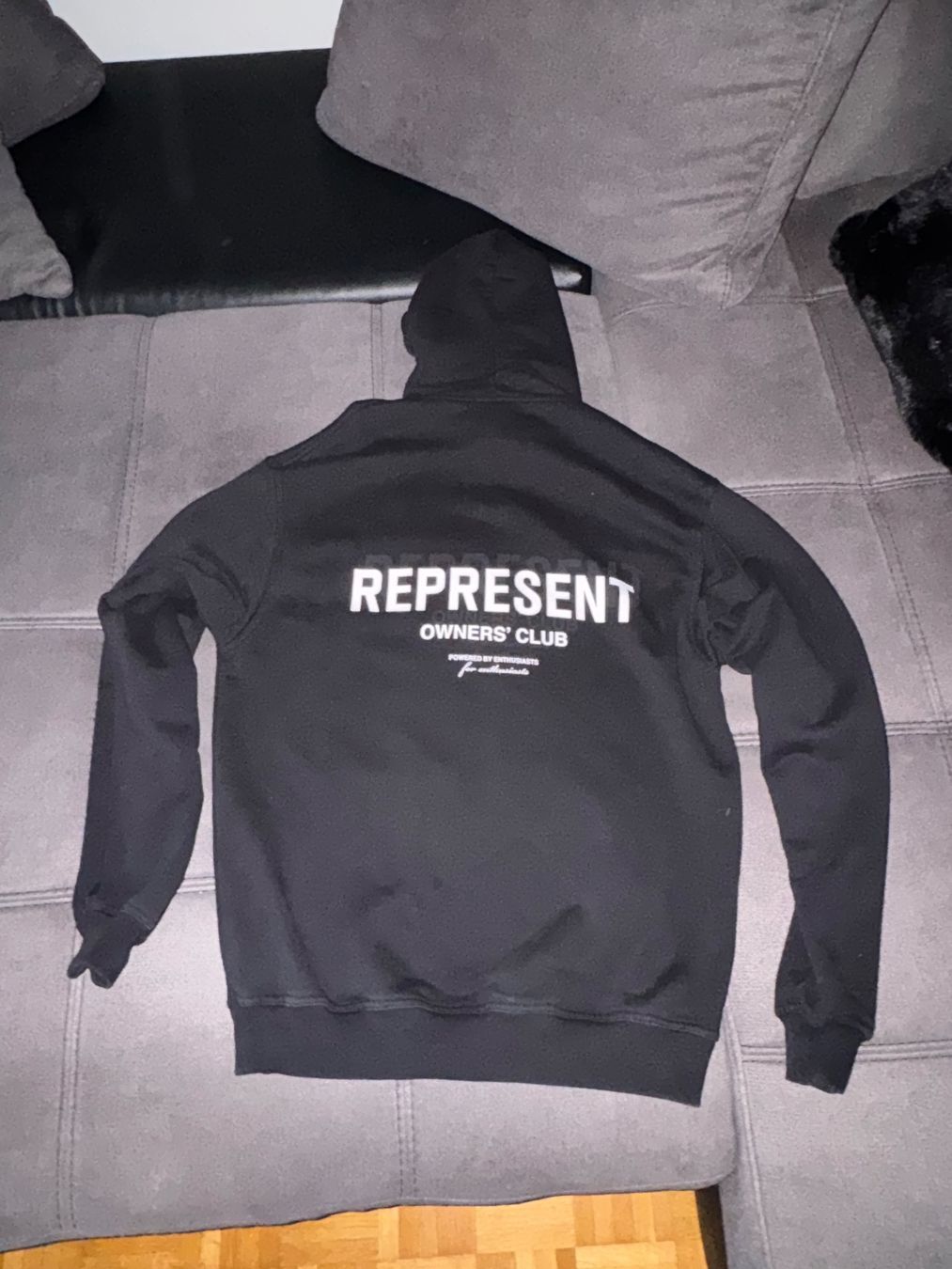 Represent Maglioni & Felpe: Represent Hoodie Grösse S – Usato da Tuggen venduto da Kawest0 1