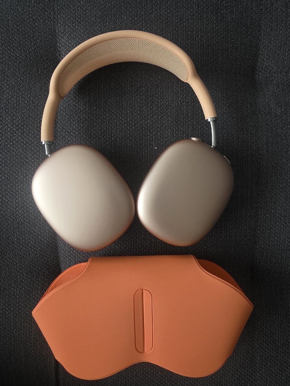 Apple Kopfhörer: Airpods Max Orange  Model A3184 – Neu (gemäss Beschreibung) aus Thun von Darkgrenn