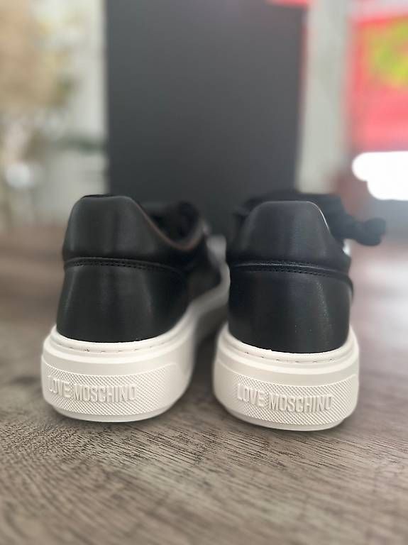 Scarpe da donna: LOVE MOSCHINO Sneakers – Usato da Eschlikon TG venduto da tak_p2dk 4