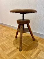 Antiker Klavierhocker mit Drehspindel – höhenverstellbar