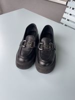 Schwarze Loafer mit Plateau, Grösse 39, neuwertig