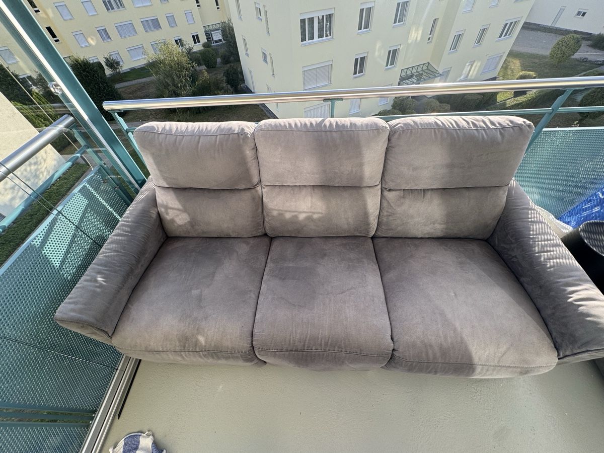 Divani: 3 Sitz Sofa und 2 Sitz Sofa – Usato da Winterthur venduto da Led1on 1