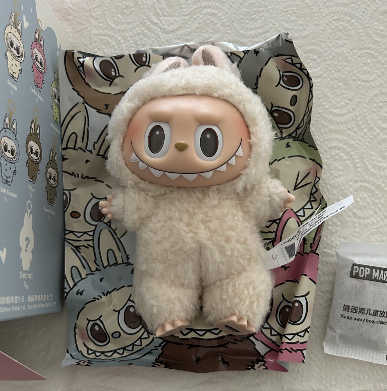 Pop Mart Statuette: Pop Mart Exciting Macaron Labubu - Soymilk – Nuovo (secondo la descrizione) da Rheinfelden venduto da Boutique_Luxe 1