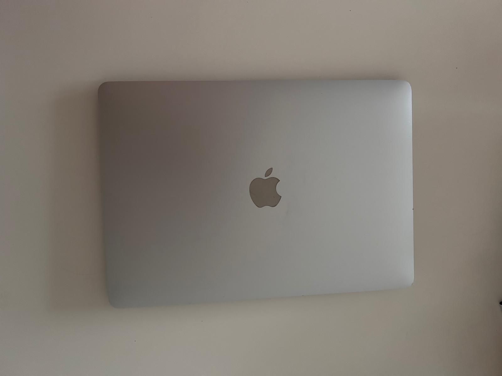 Apple Portables: MacBook Air mit Magic Mouse – Neuf (Voir description) à Langnau am Albis par lej_7yz2 2