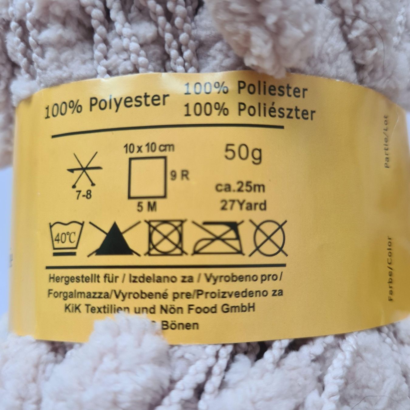 Lana: 3x 50g Stickgarn beige mit Bommeln, Polyester – Nuovo (secondo la descrizione) da Urdorf venduto da sumrum 1
