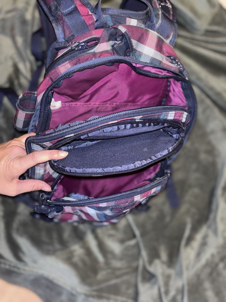 Dakine Zaini: Rucksack Dakine kariert pink blau gebraucht – Usato da Herisau venduto da Baum_91 2