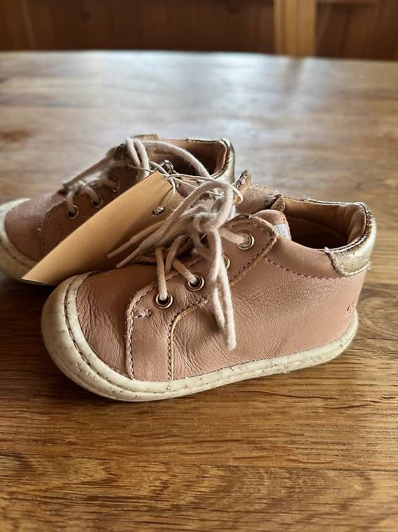 Scarpe per ragazze: Chaussure GBB fille taille 20 – Usato da Château d'Oex venduto da jer_pq5m 1