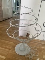 Weisse Tischlampe Ikea violettes Licht