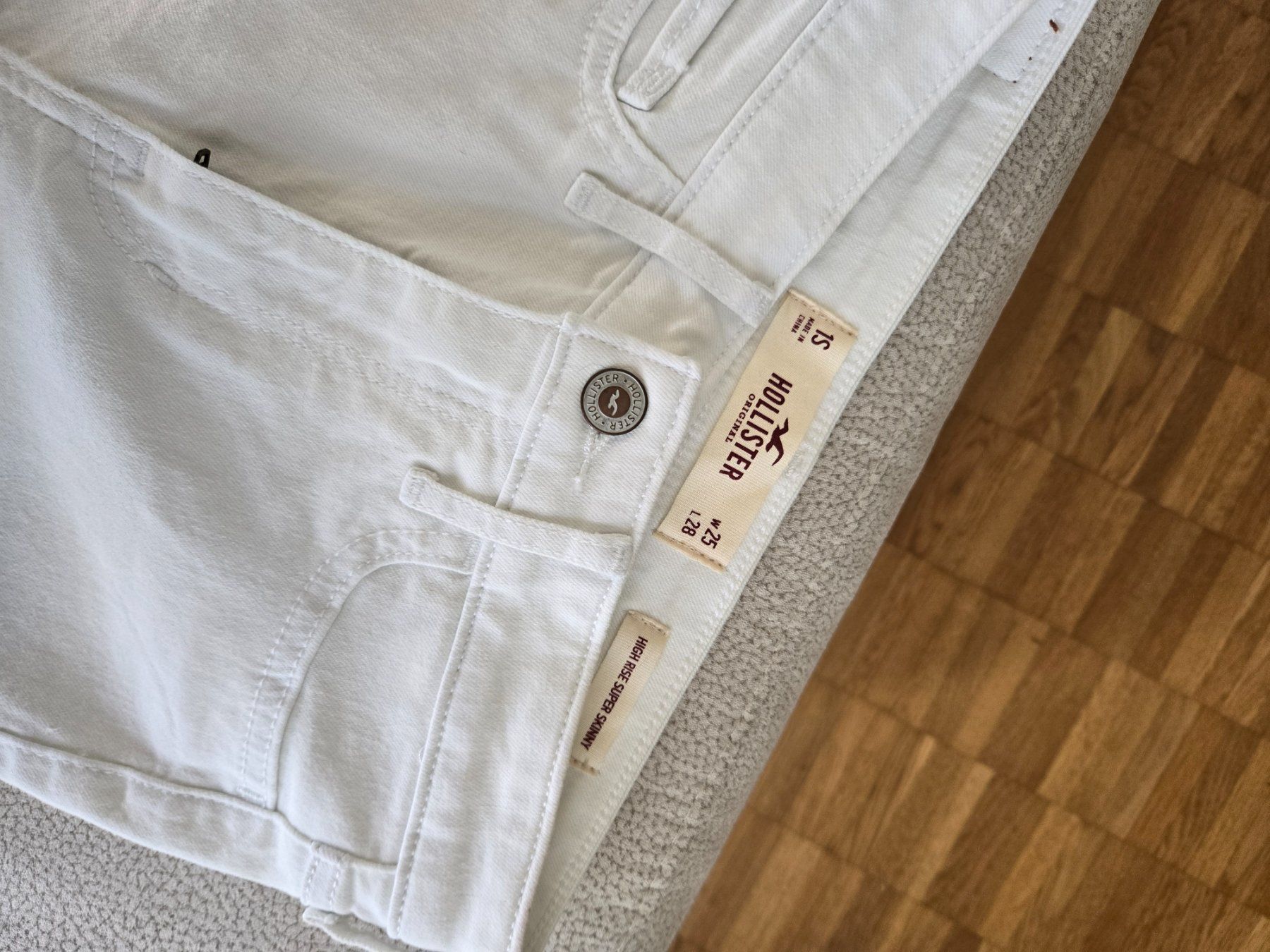 Hollister Jeans: Hollister Jeans – Neuf (Voir description) à Zürich par lis_t5vw 1