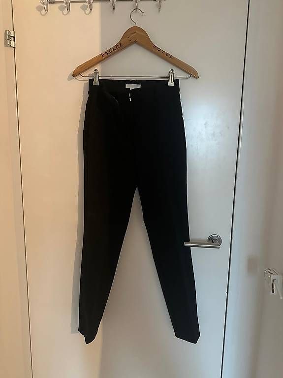 Hosen: 2x Zigarettenhose, Anzugshose - S – Gebraucht aus Wauwil von est_r5td