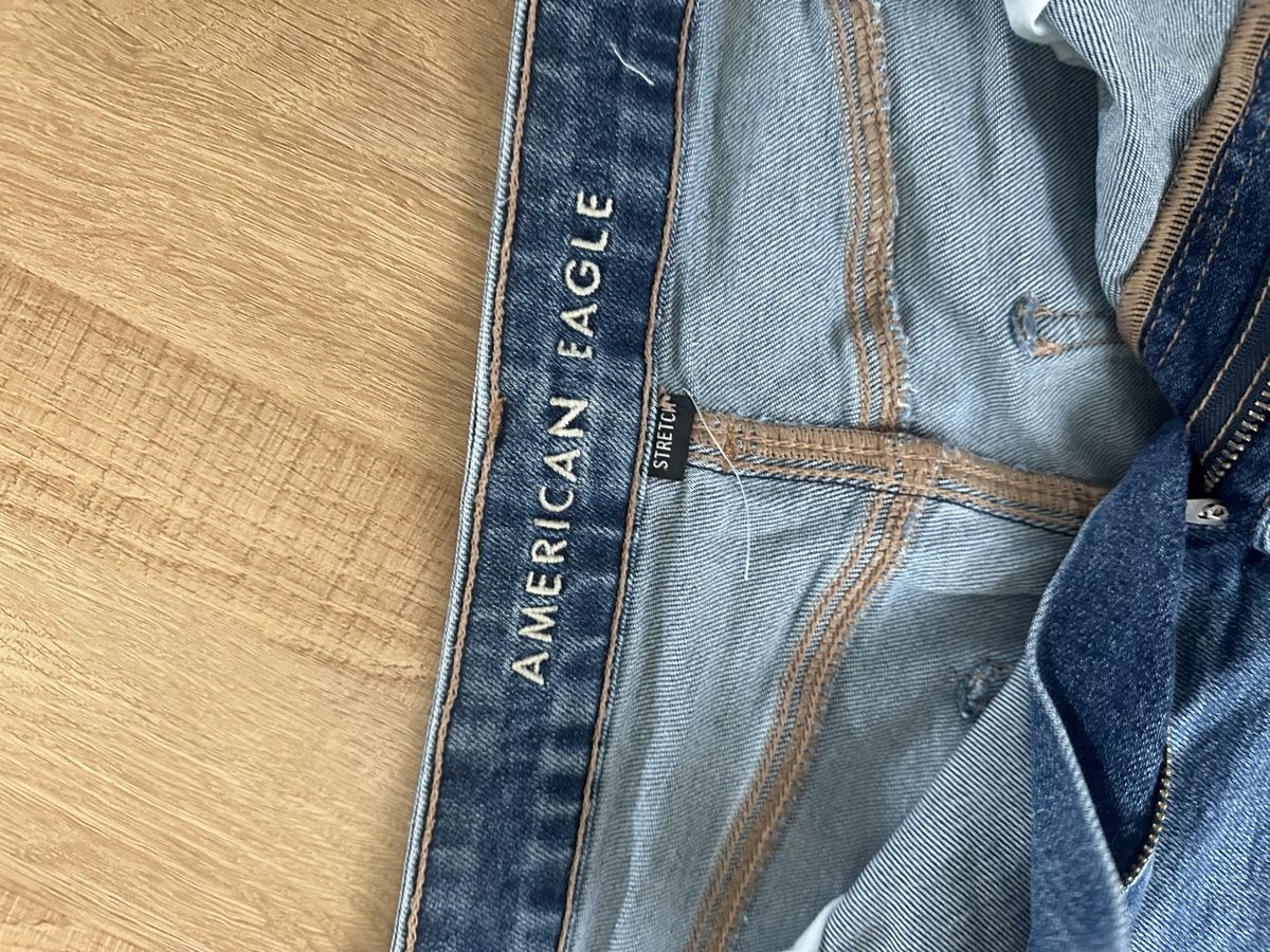 American Eagle Pantaloni: American Eagle Shorts – Usato da Zürich venduto da gryffindor_aurorin 1