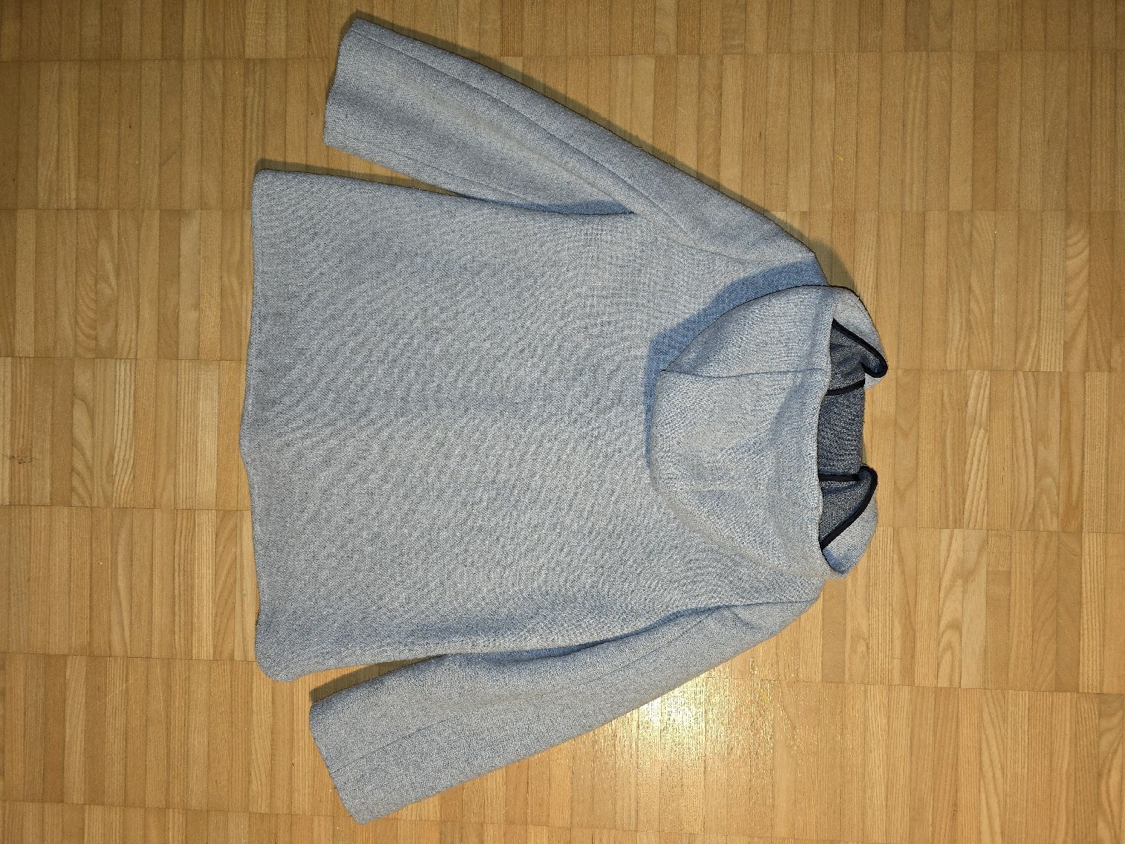 Zara Cappotti: Zara Mantel mit Kapuze, Grösse XS, hellgrau – Usato da St. Gallen venduto da A.W.128 5