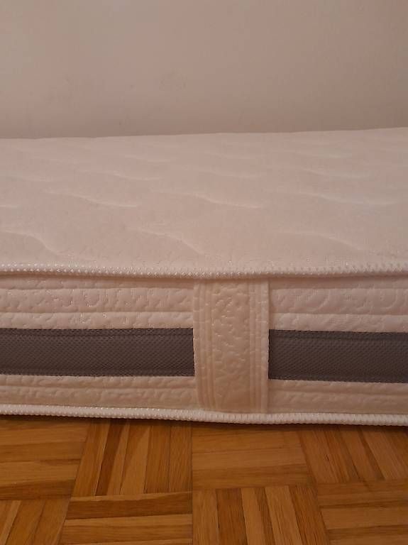 Materassi: Materasso a molle con Memory foam – Usato da Carona venduto da kyr_jx88 1