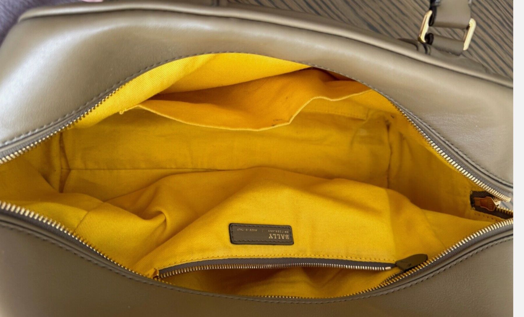 Bally Borse da donna: Bally Grosse Umhänge-Tasche Leder Taupe – Usato da Volketswil venduto da praxis12 2