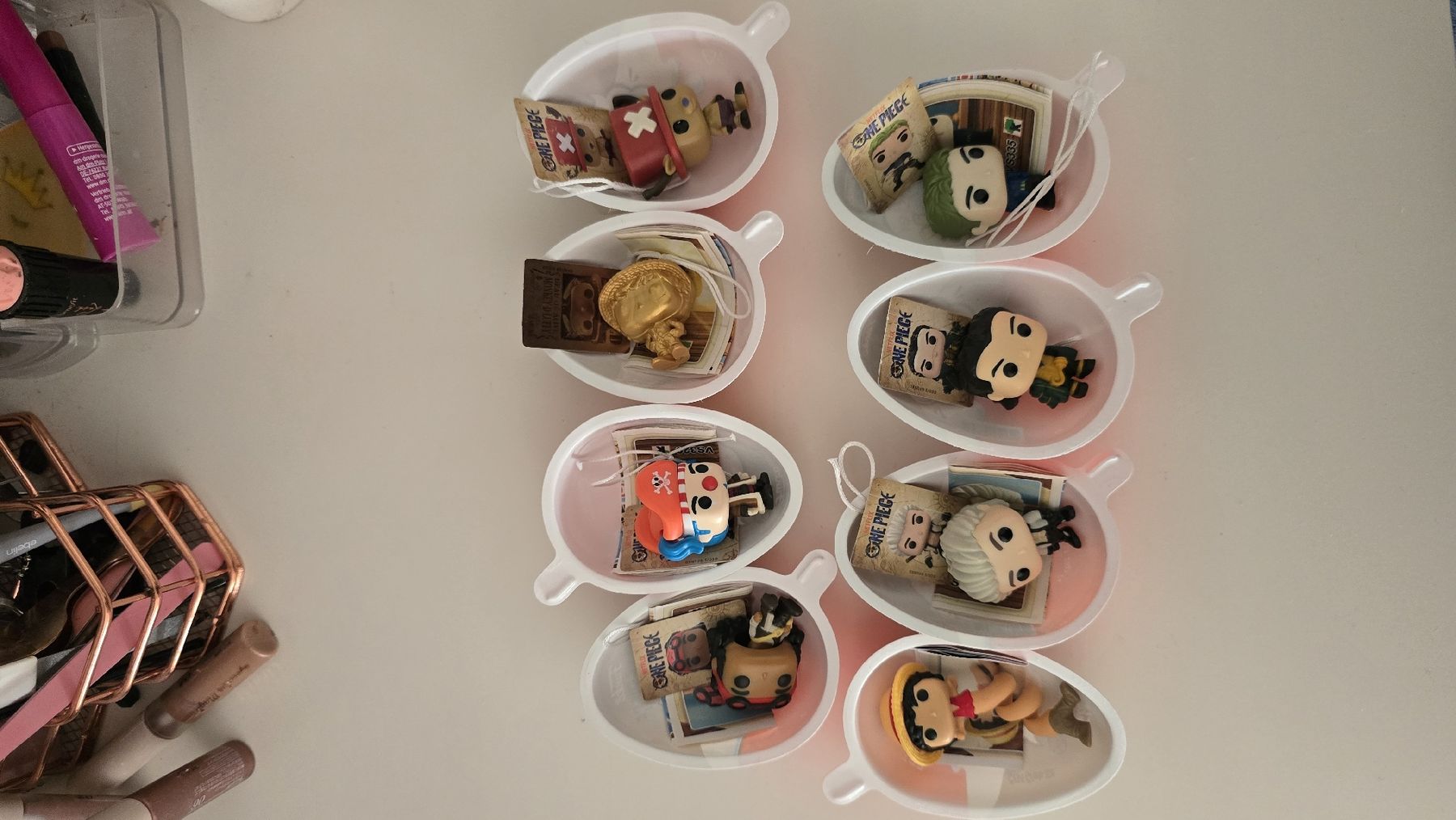 Funko Statuette: 8 One Piece Kinder Joy Figuren – Nuovo e nell'imballaggio originale da Zürich venduto da Idoly_Studio. 1