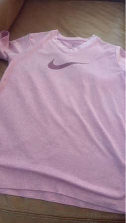 Rosa Nike T-Shirt Grösse 137-146 ☀️