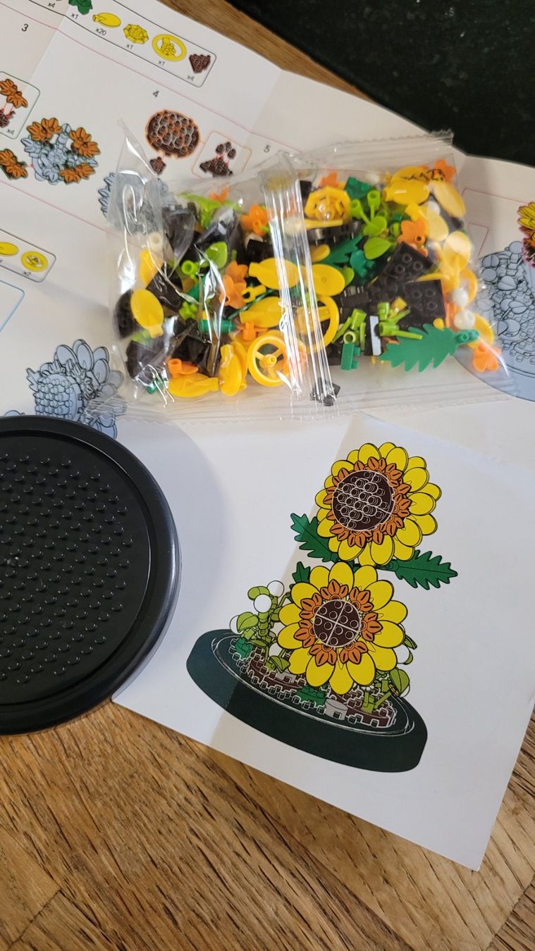 Kit di costruzioni: Jolies fleurs a monter – Nuovo e nell'imballaggio originale da Saxon venduto da Sebdem 1