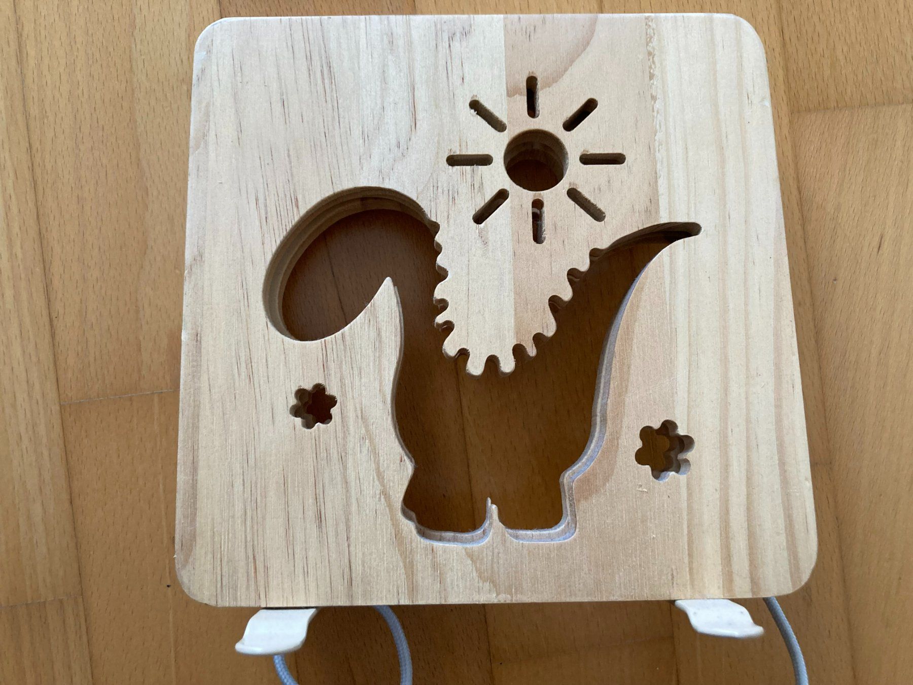 Lampade: Holzlampe LED-Nachtlicht "Dino" – Usato da Muttenz venduto da Juvenile33