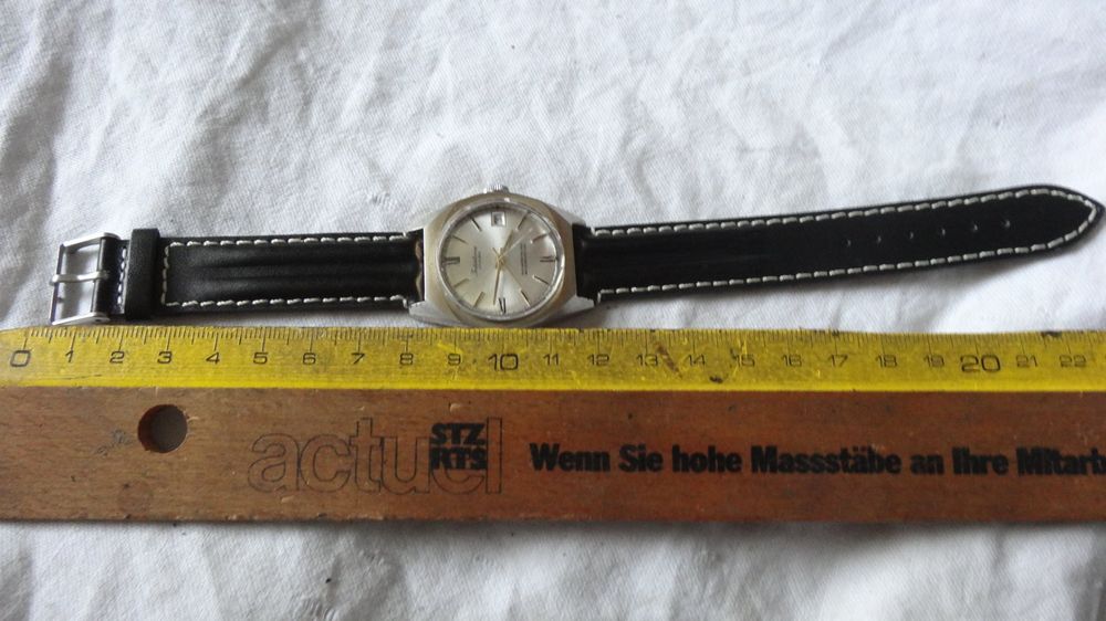 Montres: INTERTIME HERREN ANTIK GRÖÖSE UHR.25 RUBIS.LÄÜFT--40X50MM – D'occasion à zürich par ahmad01 1