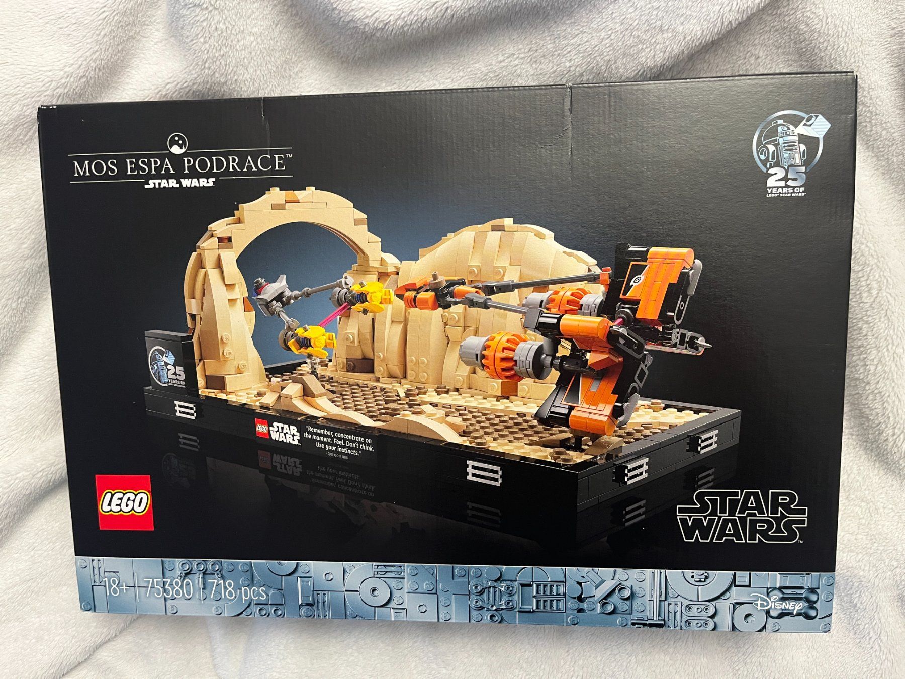 Lego Baukästen: Lego Star Wars 75380: Mos Espa Podrace - Neu & OVP – Neu und originalverpackt aus Buochs von Techtelmechtel