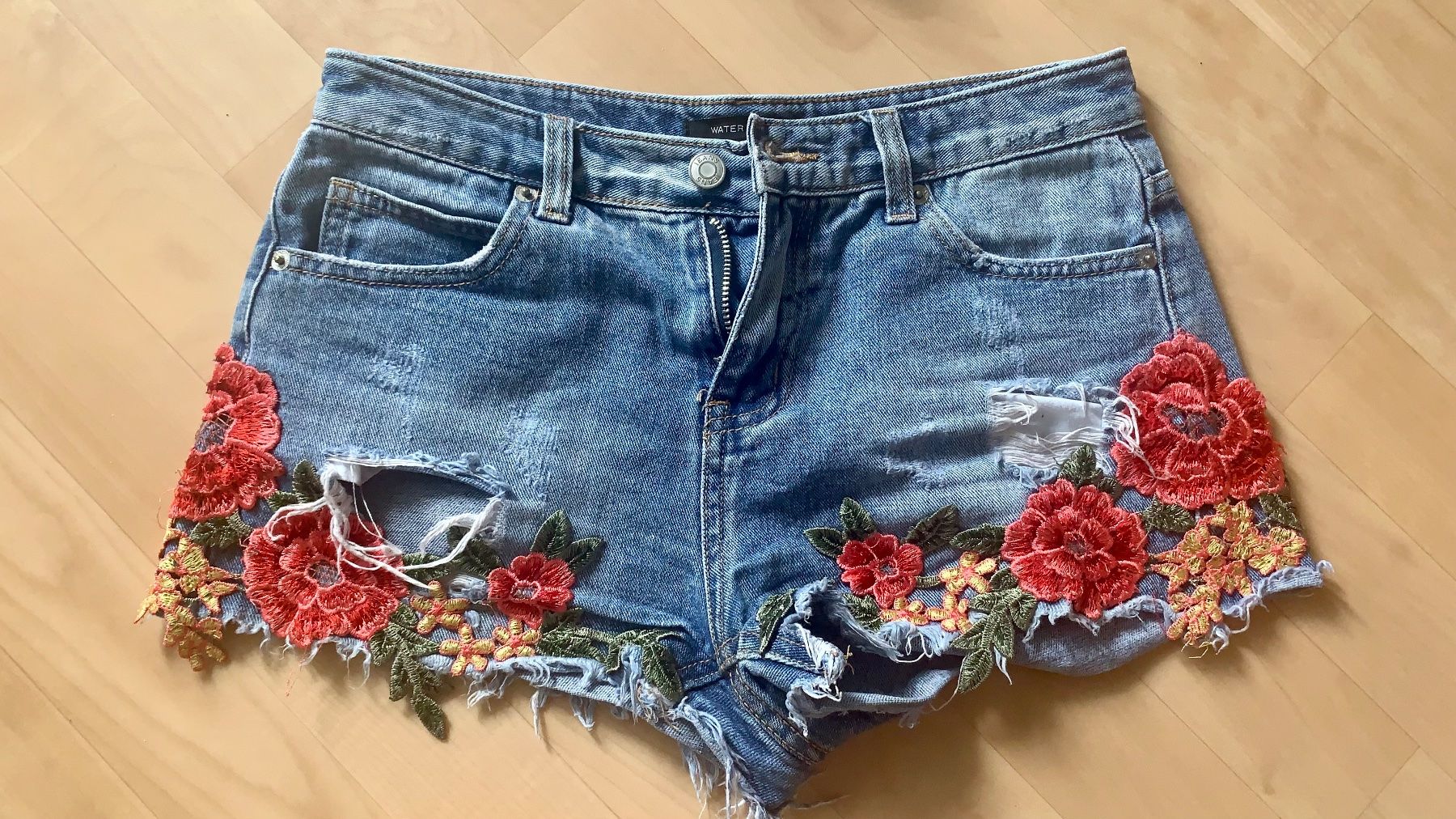 Zara Jeans: 2 Denim shorts S/36 – Usato da Zürich venduto da Angela_Fashion_Lover 2