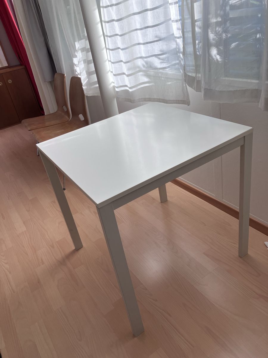 Tables: Esstisch Klein IKEA Melltorp Weiss – D'occasion à Dättwil AG par Datura