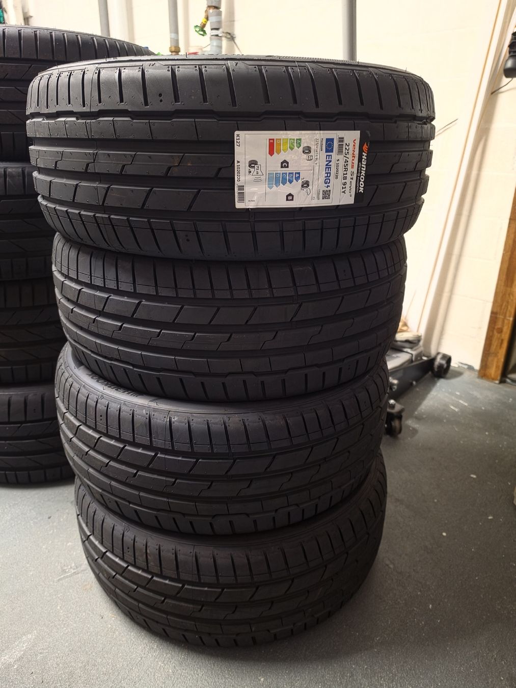 Pneumatici & Ruote complete: 4× Hankook 225/45R18 91Y – Nuovo e nell'imballaggio originale da Hölstein venduto da Sinu_2241