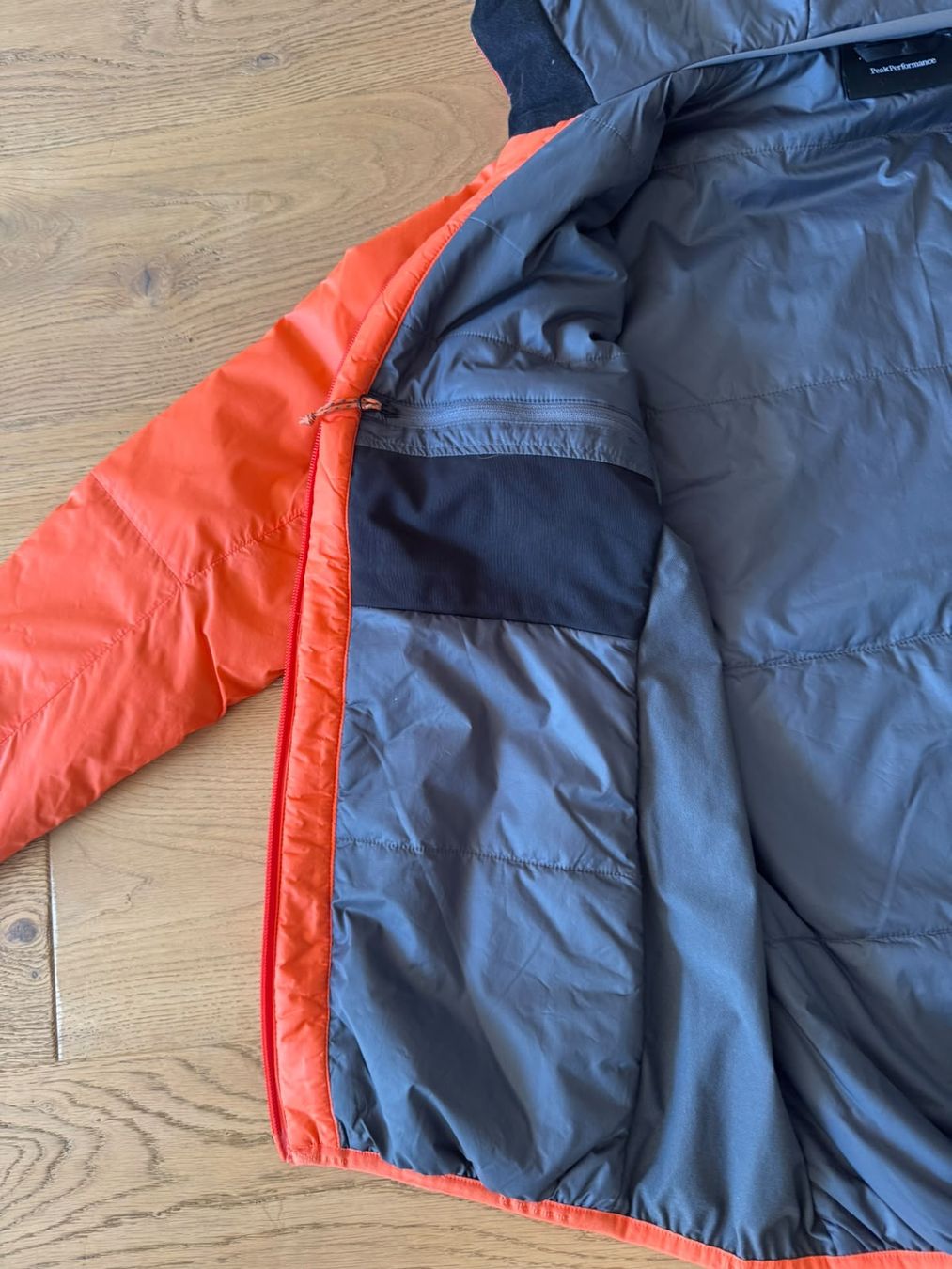 Peak Performance Giacche: PEAK PERFORMANCE Damen Jacke, Grösse L – Usato da Thayngen venduto da Liv-24 5