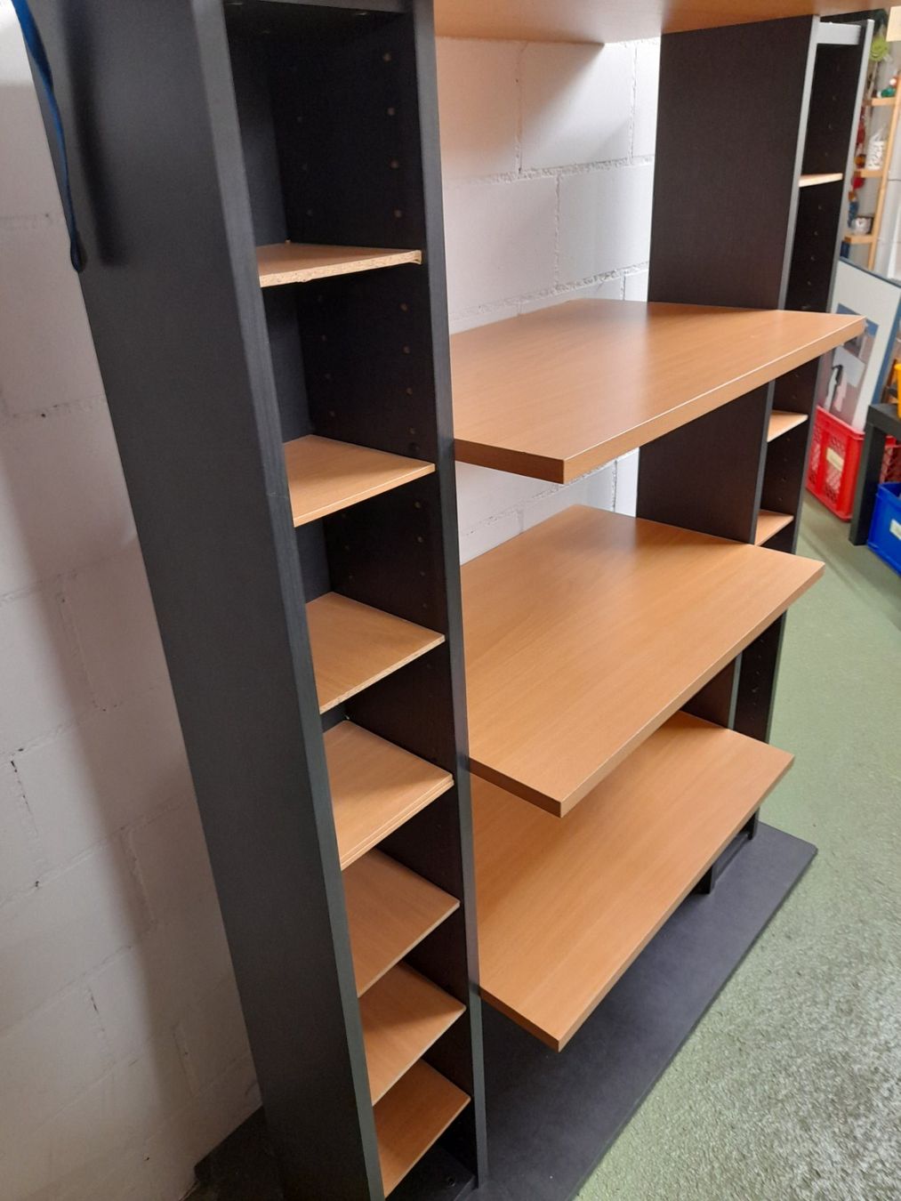 Scaffali: Büchergestell – Usato da Männedorf venduto da Igel24 2