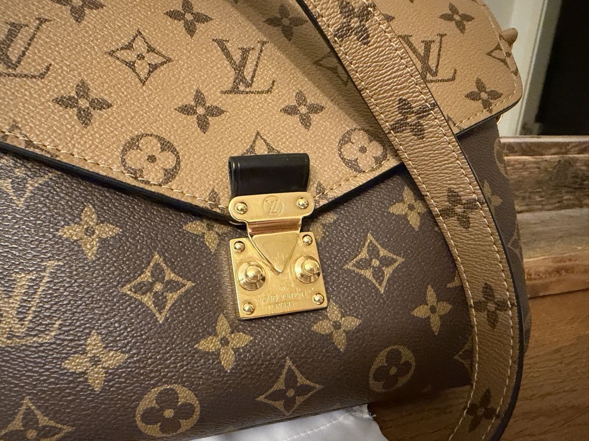 Louis Vuitton Borse da donna: Louis Vuitton Pochette Metis Reverse Monogram – Usato da Hirschthal venduto da GR7000 2