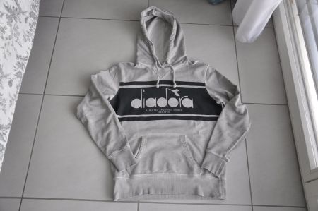 DIADORA Kapuzenpulli Grau Grösse S - Wie neu