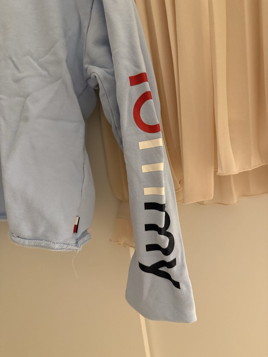 Tommy Hilfiger Pulls & Sweat-shirts: Tommy Hilfiger Sweatshirt – D'occasion à Vaduz par GiuliaSu 2