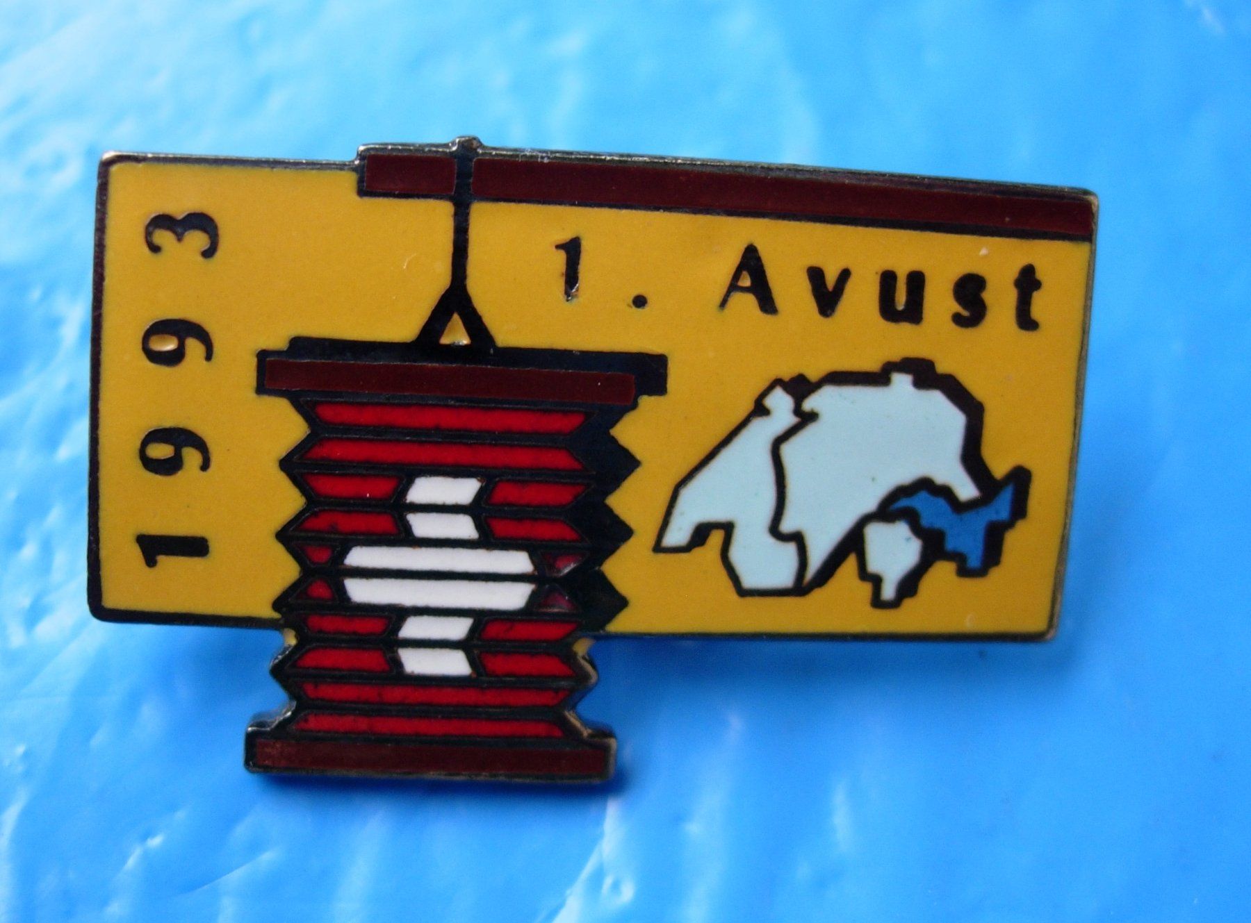 Placchette & Badge: 1 . AUGUST - ABZEICHEN -1993-Pins selten – Usato da Basel venduto da Grbina64 7